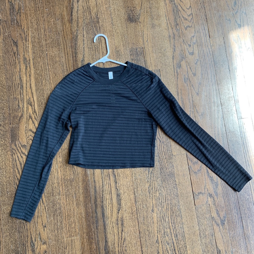 lululemon Sheer Crop LS - Size 4